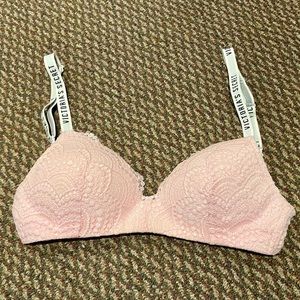 Victoria’s Secret Wireless T Shirt Bra